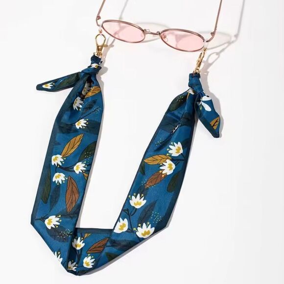 Anthropologie Accessories - Floral Blue sunglasses chain Q5